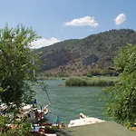 Myra Hotell 3*
