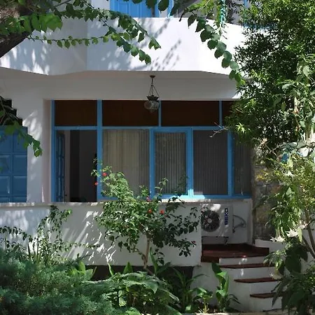 Ξενοδοχείο Myra 3*